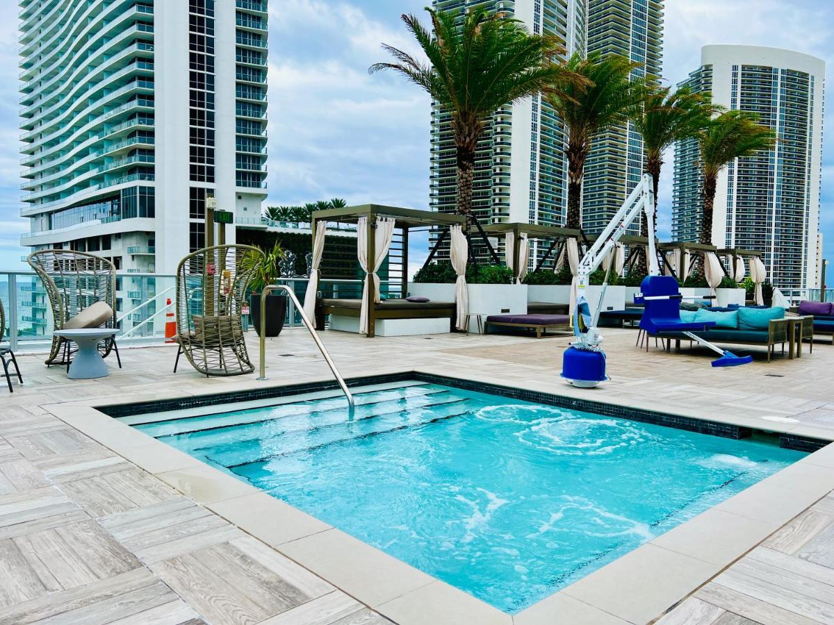 Hyde Beach House Three-Bedroom, Waterfront, Ocean And Intercostal View, Rooftop Pool, 5 Min Walk To Beach Hollywood Extérieur photo